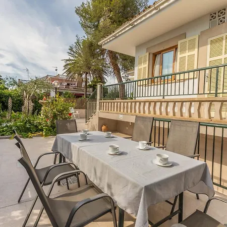 Con Jardin Cerca De La Playa Villa